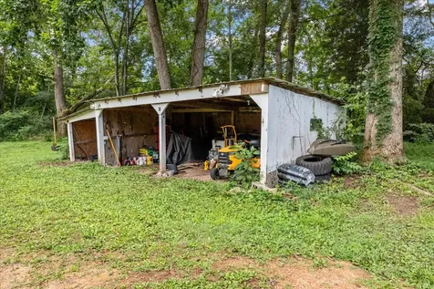 1227 Brushy Road Centerville TN 37033