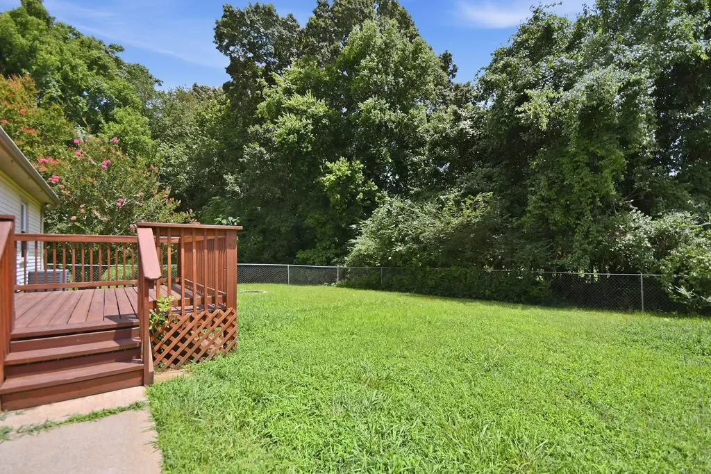 1500 Sunshine Drive Clarksville TN 37042