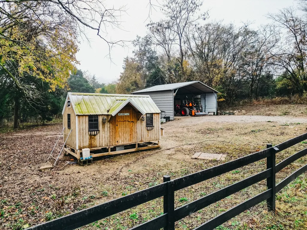 2100 Hill Station Road Columbia TN 38401