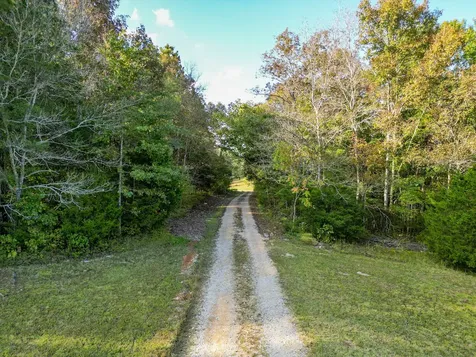 2100 Hill Station Road Columbia TN 38401