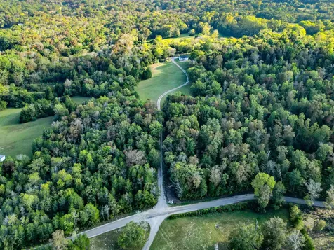 2100 Hill Station Road Columbia TN 38401