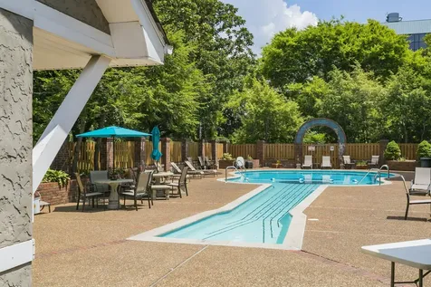 11 Music Sq, E Nashville TN 37203