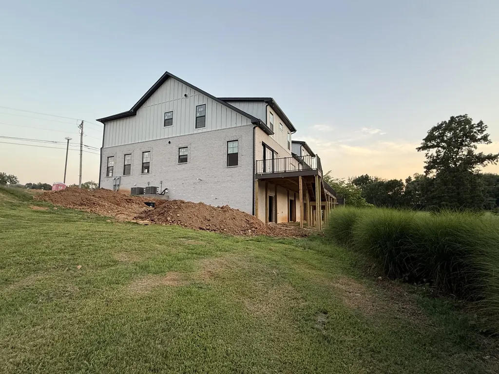 111 Fairway Drive Clarksville TN 37043