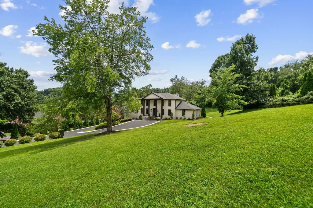 1235 Carl Seyfert Memorial Drive Brentwood TN 37027