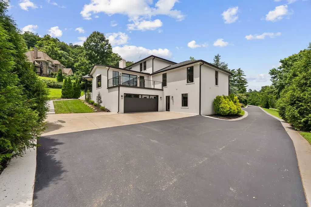 1235 Carl Seyfert Memorial Drive Brentwood TN 37027