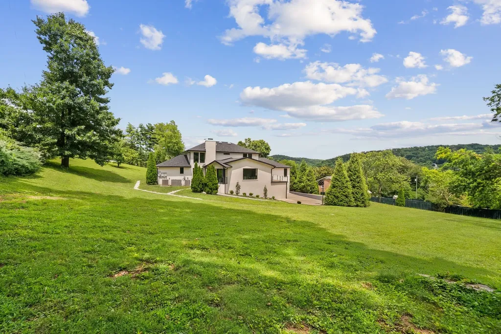 1235 Carl Seyfert Memorial Drive Brentwood TN 37027