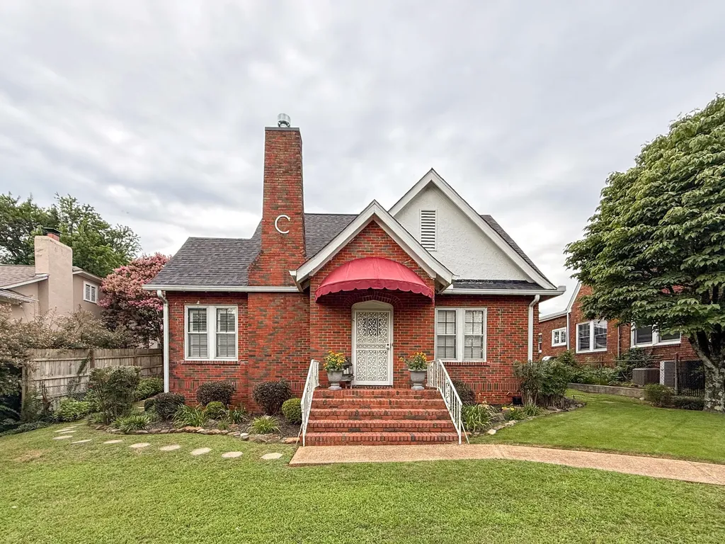 643 E Crest Road Chattanooga TN 37404