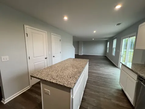 5622 Compass Way Christiana TN 37037