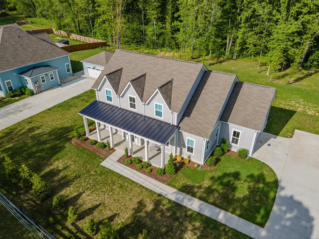 7207 Lake Road Fairview TN 37062