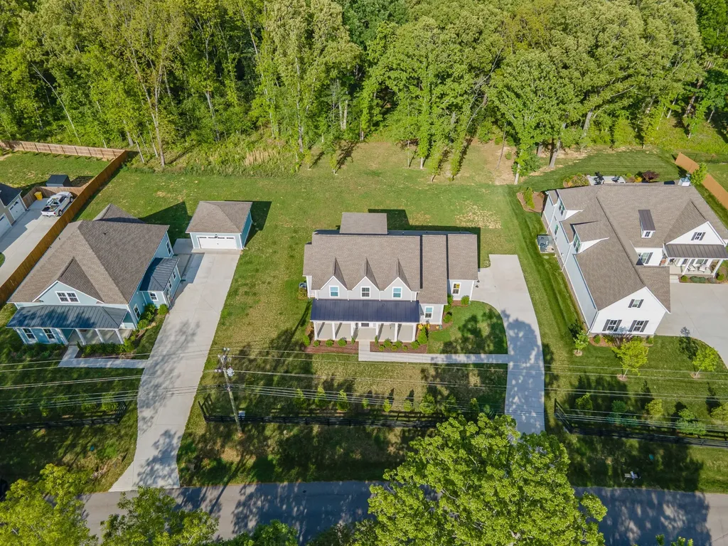 7207 Lake Road Fairview TN 37062
