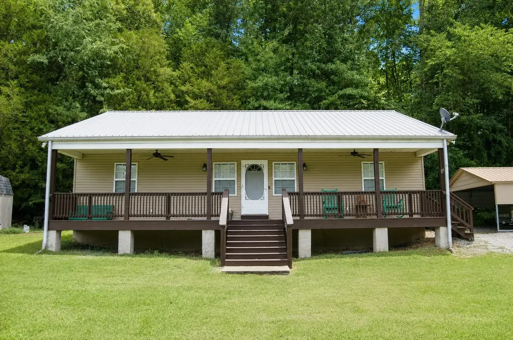 6866 Cuba Landing Road Waverly TN 37185
