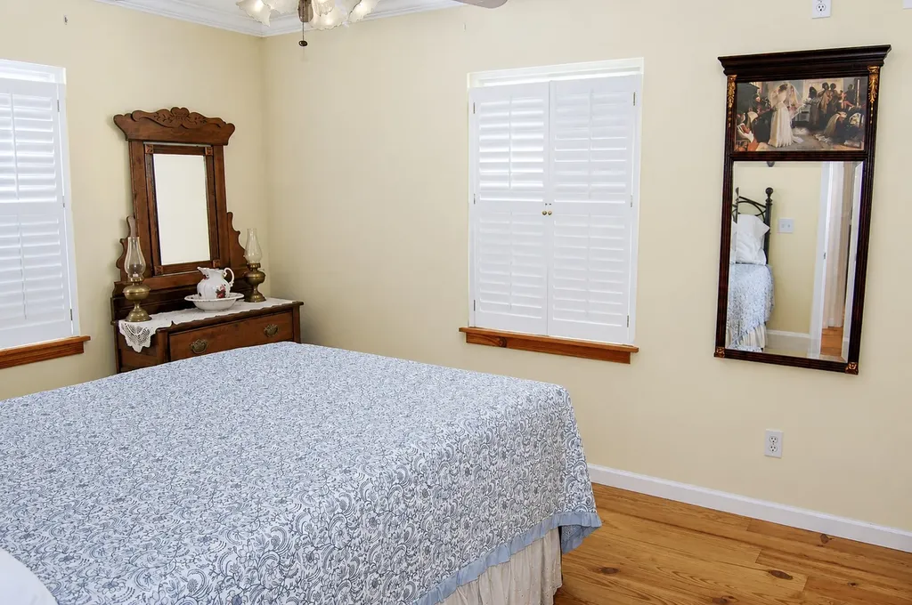 6866 Cuba Landing Road Waverly TN 37185