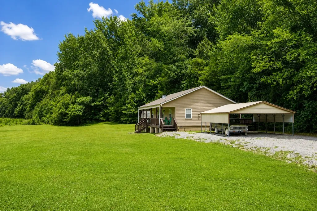 6866 Cuba Landing Road Waverly TN 37185