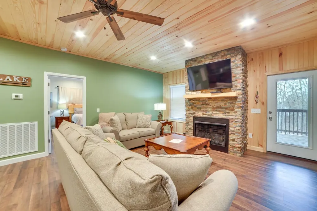 3010 Highwater Road Waverly TN 37185