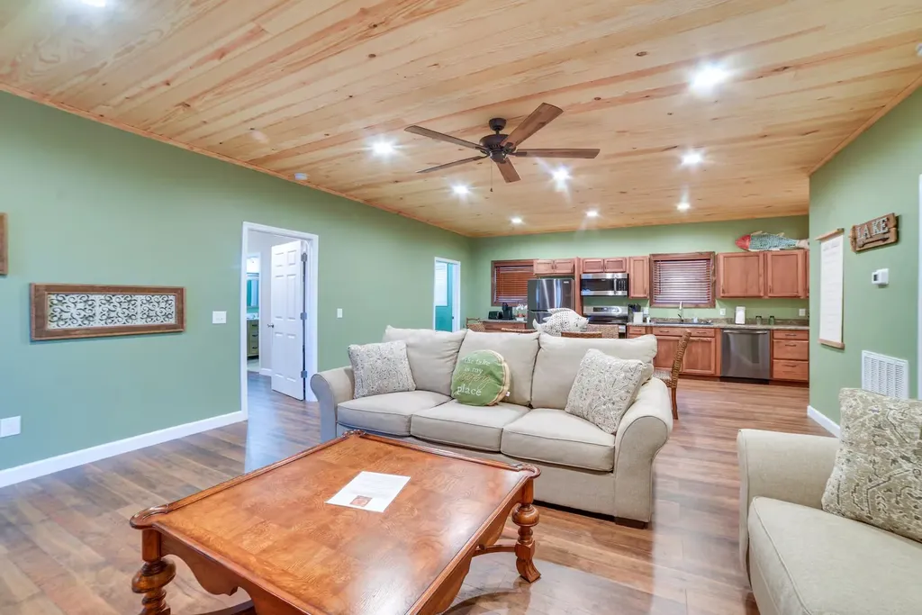 3010 Highwater Road Waverly TN 37185