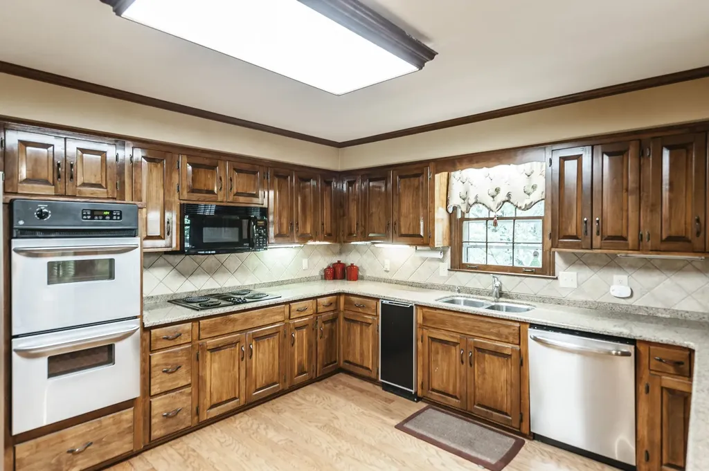 6372 Chickering Circle Nashville TN 37215