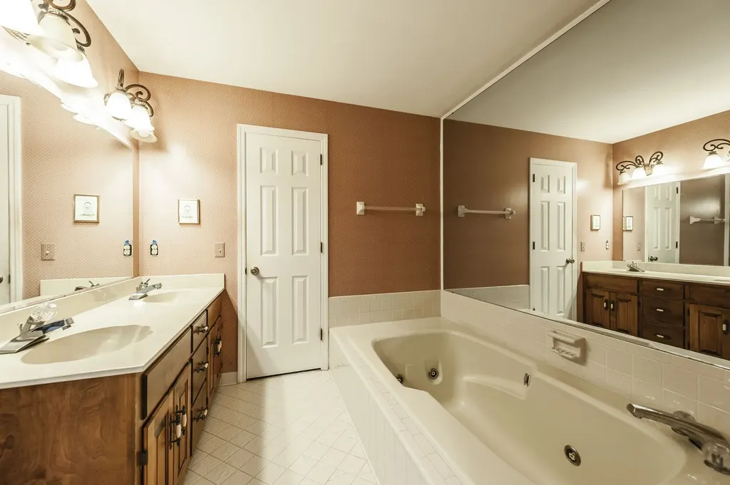 6372 Chickering Circle Nashville TN 37215