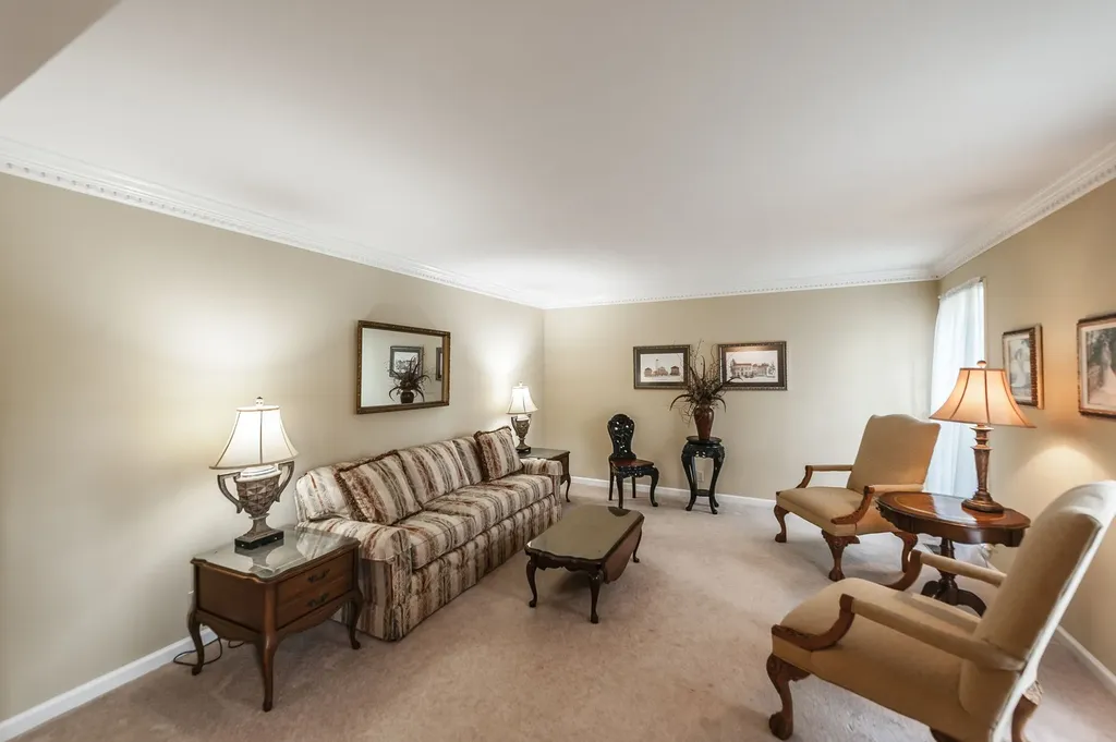 6372 Chickering Circle Nashville TN 37215