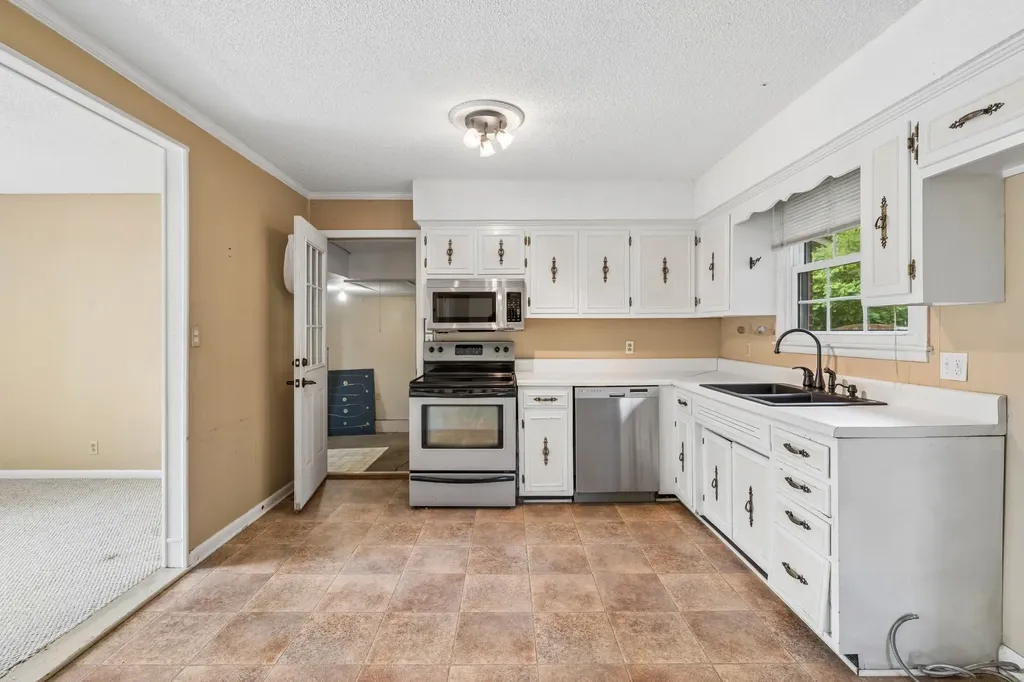 2821 Creekview Drive Nashville TN 37217