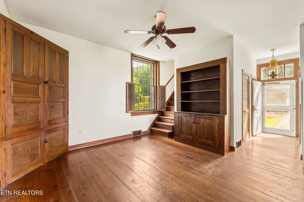 2112 Manor Drive Knoxville TN 37920