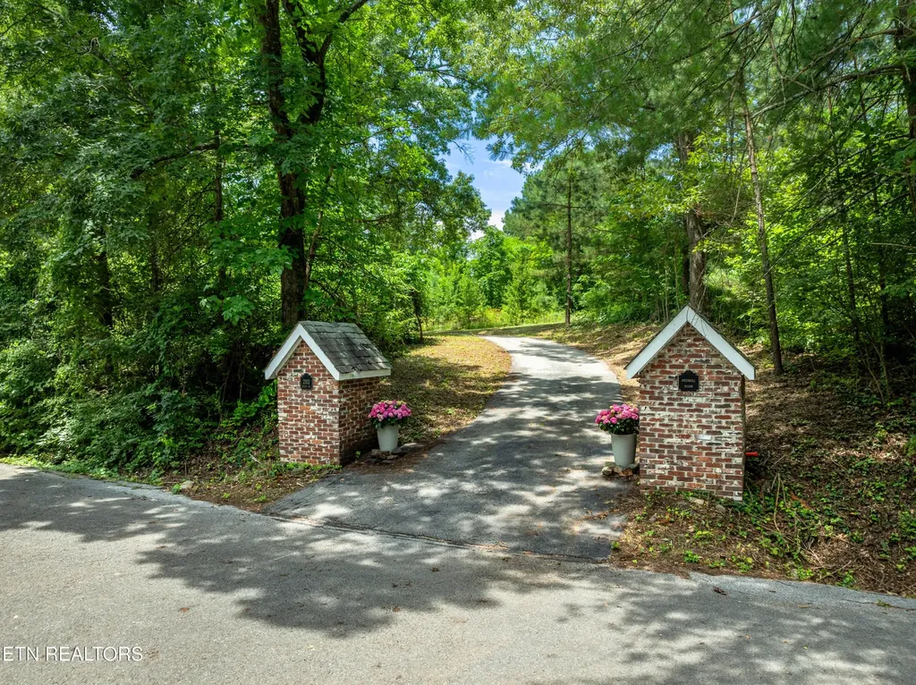 2112 Manor Drive Knoxville TN 37920