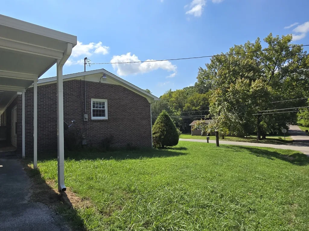 208 Caldwell Drive Columbia TN 38401