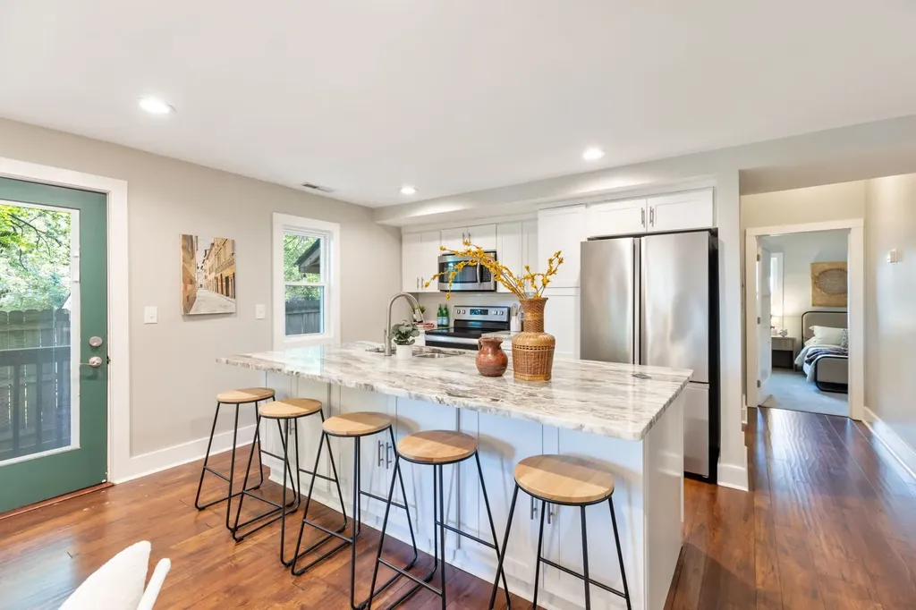 877 Carter Street Nashville TN 37206
