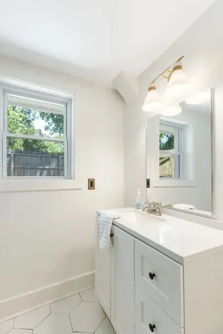 877 Carter Street Nashville TN 37206