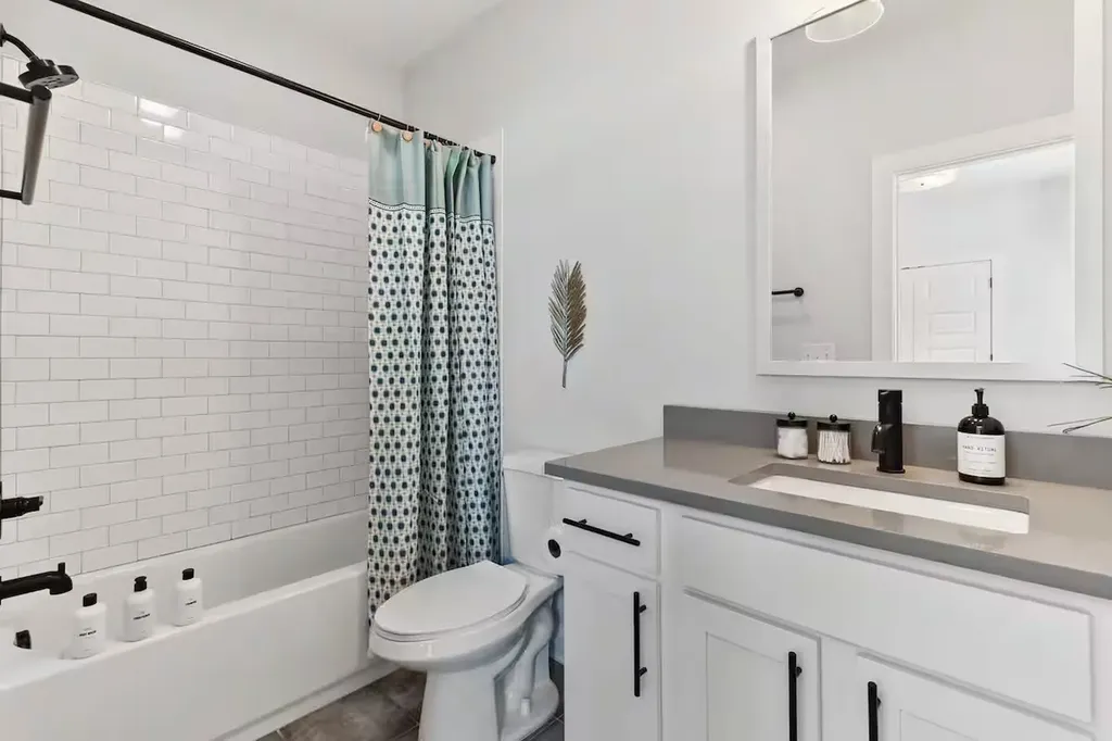 1737 Pecan Street Nashville TN 37208