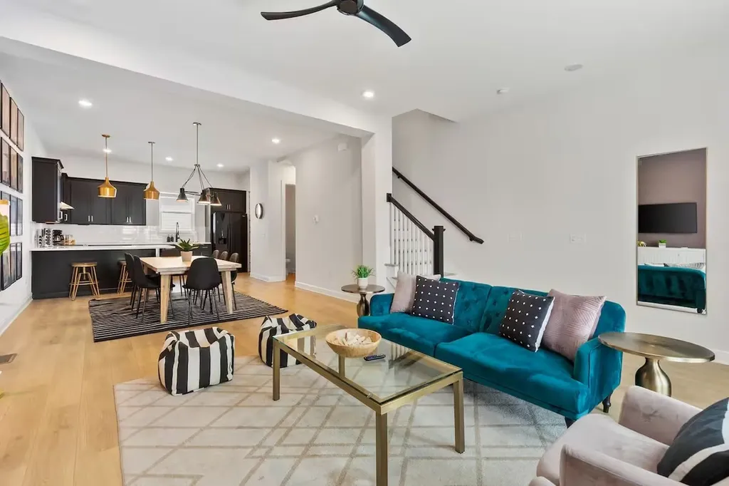 1737 Pecan Street Nashville TN 37208