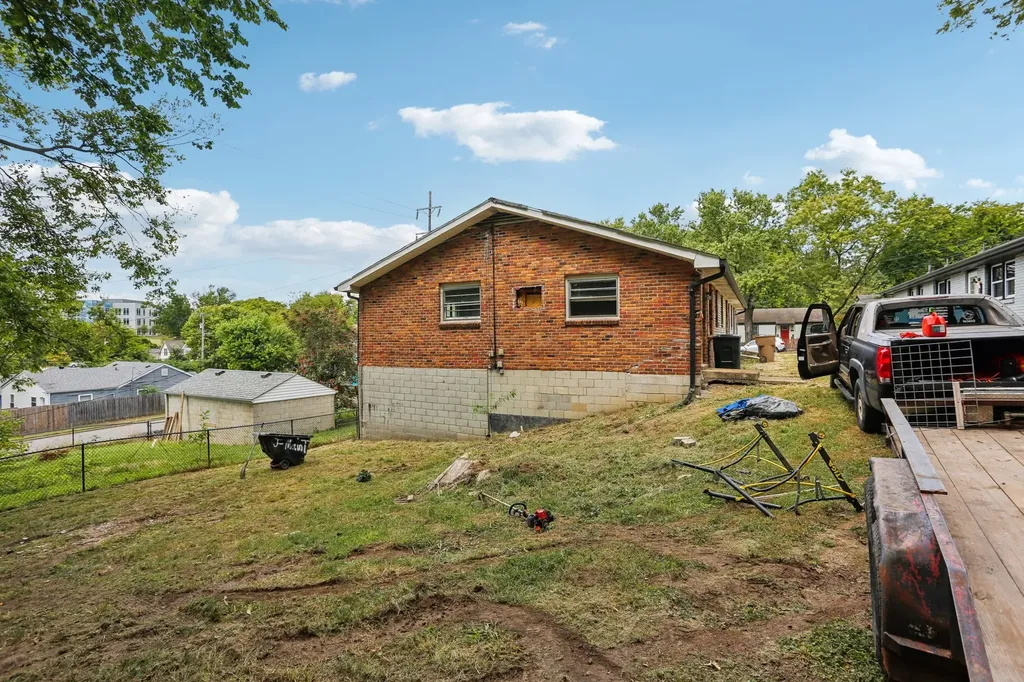1102 Dew Street Nashville TN 37206