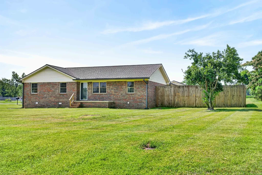 117 Kay Circle Lafayette TN 37083