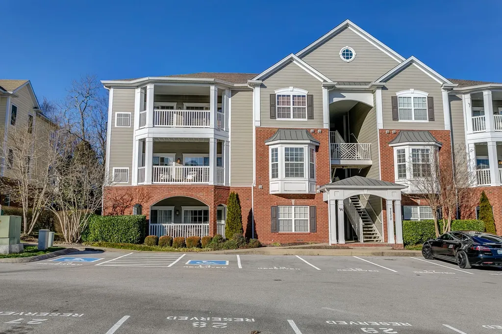 7230 Althorp Way Nashville TN 37211
