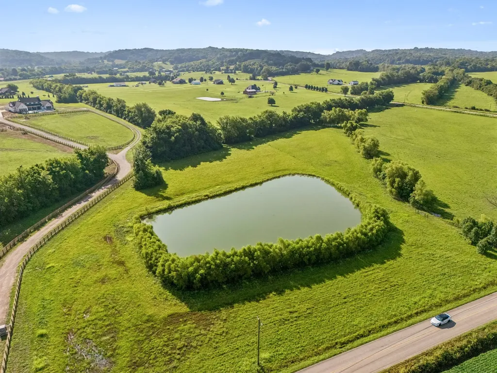 1234 Polk Lane Columbia TN 38401
