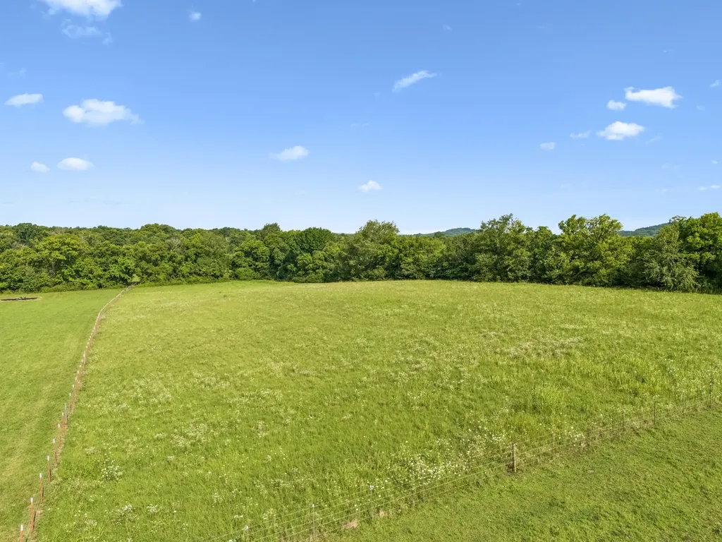 1234 Polk Lane Columbia TN 38401