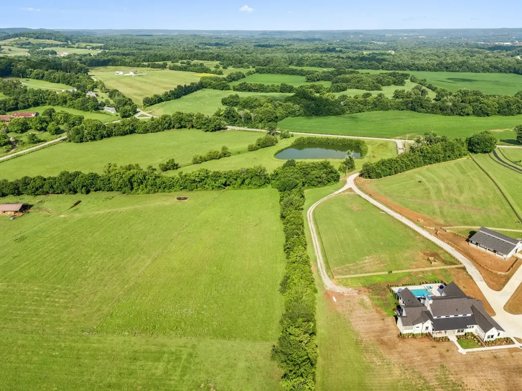 1234 Polk Lane Columbia TN 38401
