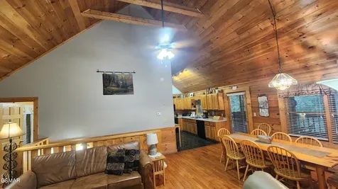 713 Golden Eagle Way Pigeon Forge TN 37863