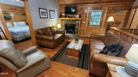 713 Golden Eagle Way Pigeon Forge TN 37863