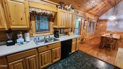 713 Golden Eagle Way Pigeon Forge TN 37863
