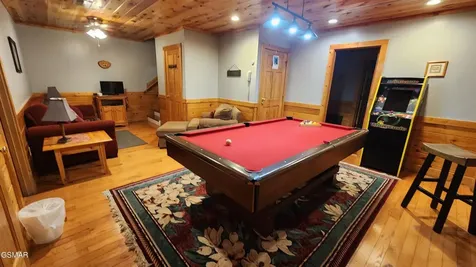 713 Golden Eagle Way Pigeon Forge TN 37863