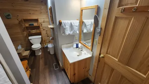 713 Golden Eagle Way Pigeon Forge TN 37863