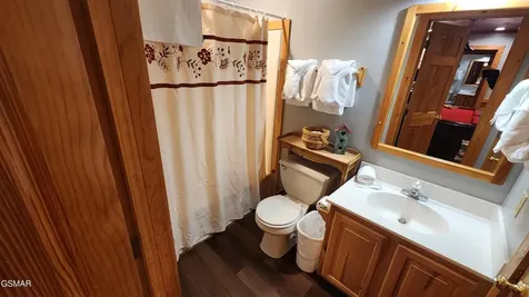 713 Golden Eagle Way Pigeon Forge TN 37863
