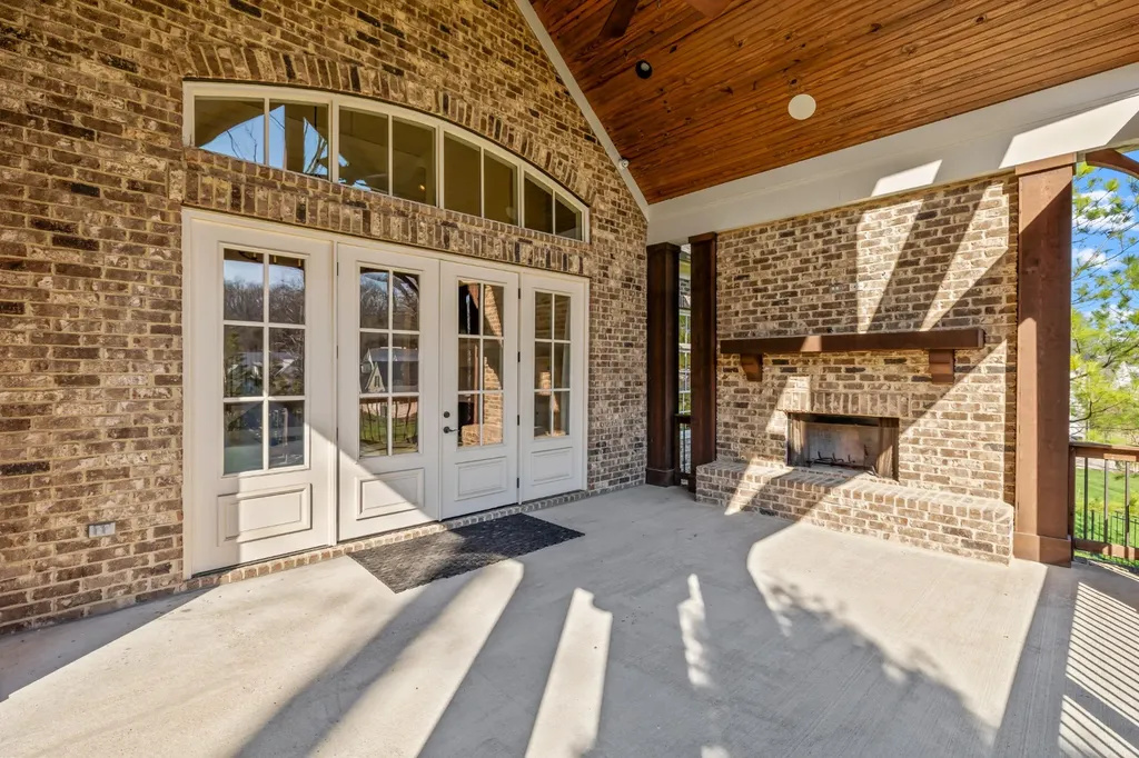 8472 Heirloom Boulevard College Grove TN 37046