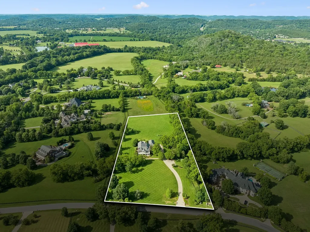 2420 Hidden River Lane Franklin TN 37069
