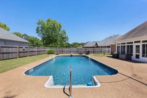 9 Barrymore Cove Jackson TN 38305
