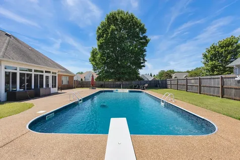 9 Barrymore Cove Jackson TN 38305