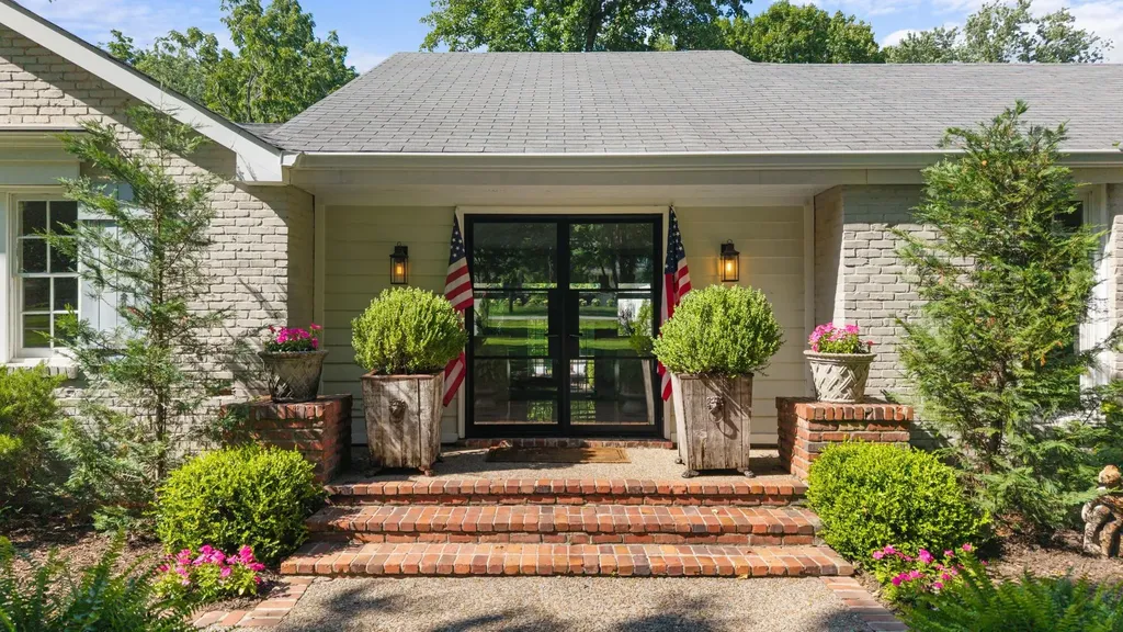 1018 Gateway Lane Nashville TN 37220