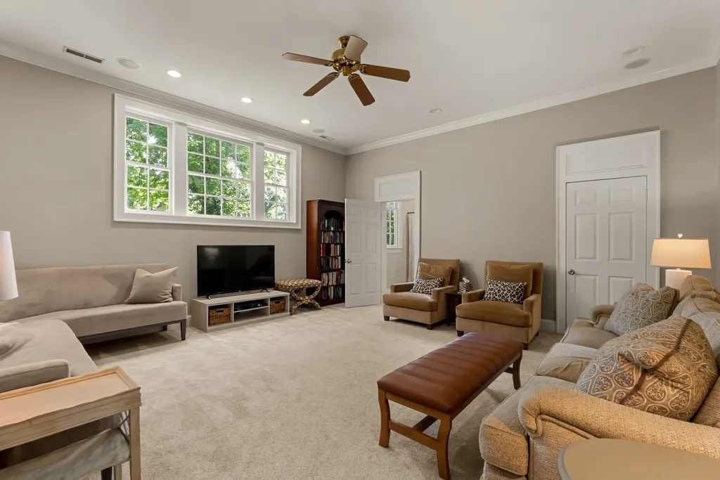 1018 Gateway Lane Nashville TN 37220