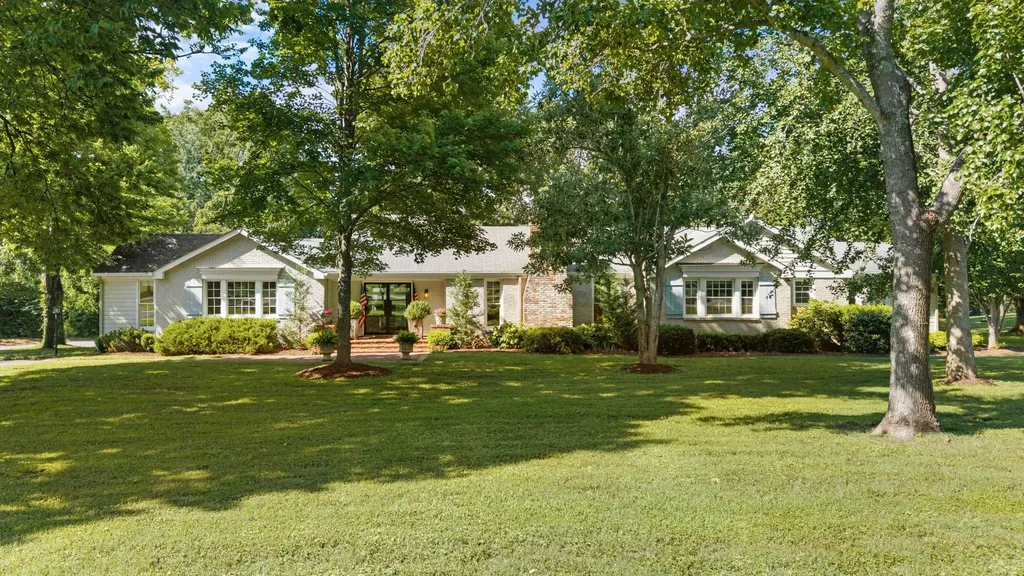1018 Gateway Lane Nashville TN 37220
