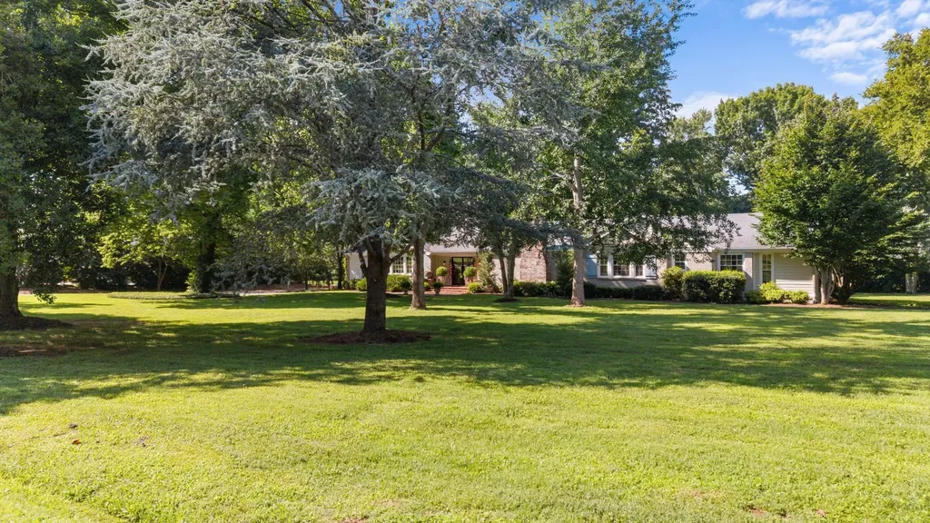1018 Gateway Lane Nashville TN 37220